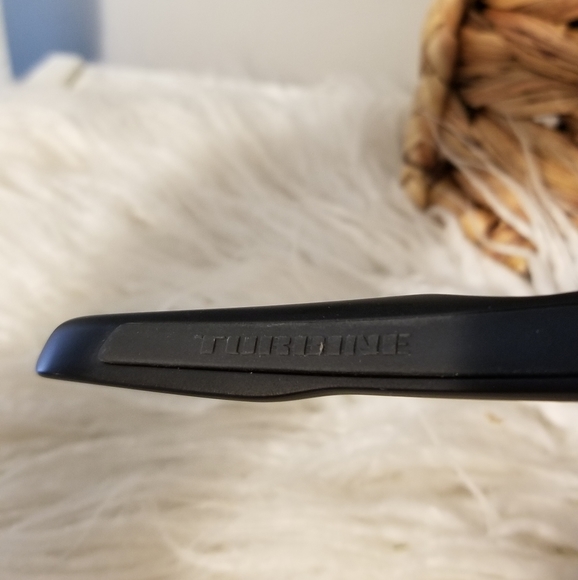 🕶 OAKLEY SUNGLASSES - Picture 8 of 12